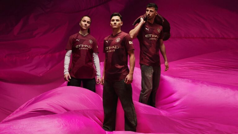 Manchester City launch new third kit at New York block party